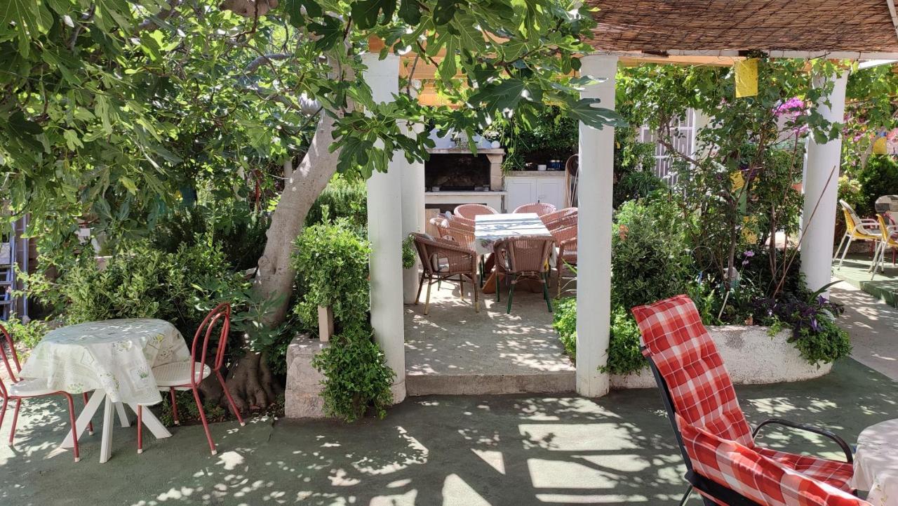 Apartmani Vinko Бол Экстерьер фото